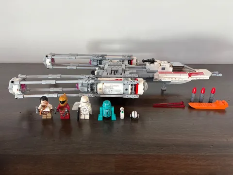LEGO Star Wars Resistance Y-Wing Starfighter Set 75249 Used w/ all Minifigs