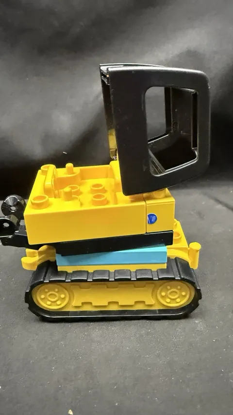 Lego Duplo 10931 Yellow Toddler Construction Tracked Excavator incomplete