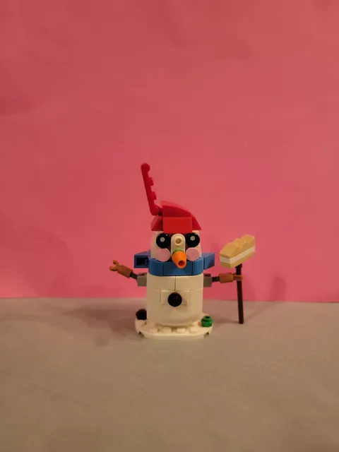 LEGO CREATOR Snowman (30645) Completed Figure Only, No Instructions