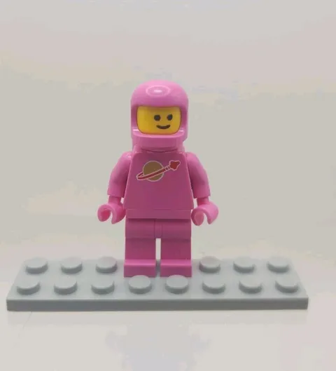 LEGO Minifigure The Lego Movie  Pink Classic Spaceman Astronaut