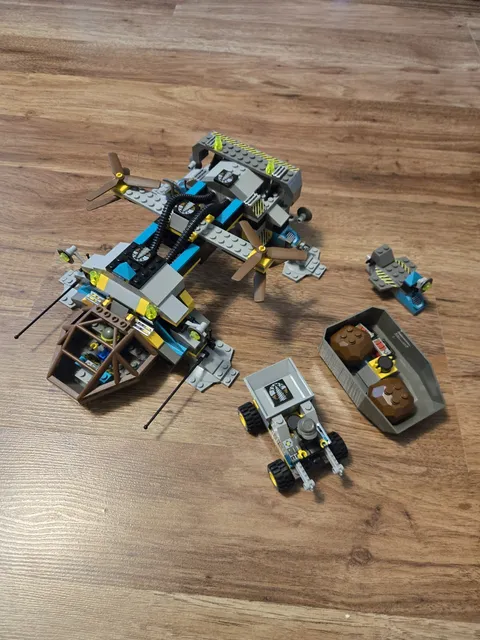LEGO Rock Raiders: The Tunnel Transport (4980)
