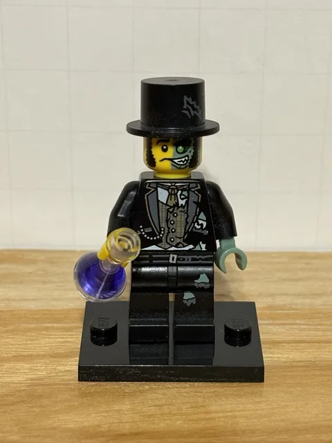 Lego Minifigures Series 9 - Mr. Good and Evil (71000) COMPLETE w/ Instructions