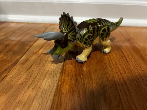LEGO JURASSIC WORLD 75937 Triceratops Rampage, Dinosaur Only