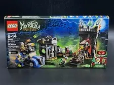 LEGO Monster Fighters: The Crazy Scientist & His Monster (9466)