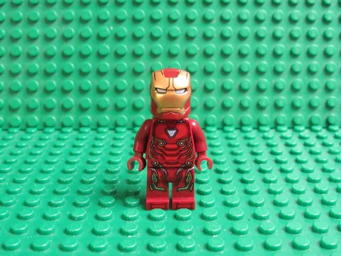 LEGO Marvel Super Heroes Iron Man Mark 50 Minifigure 76107 MA23