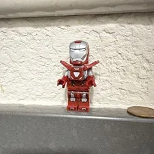 LEGO Iron Man/Tony Stark silver centurion Minifigure. Iron man 3 rare polypag.