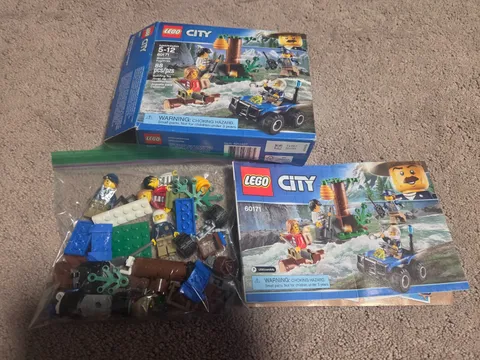 LEGO CITY Mountain Police - Mountain Fugitives (60171) 100% Complete Box Manual