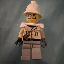 Lego Baron Von Barron Minifigure (adv039) - Pith Helmet and White Epaulettes