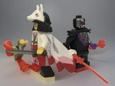 WARRIOR NINDROID NINJAGO LEGO + AKITA  ( p)