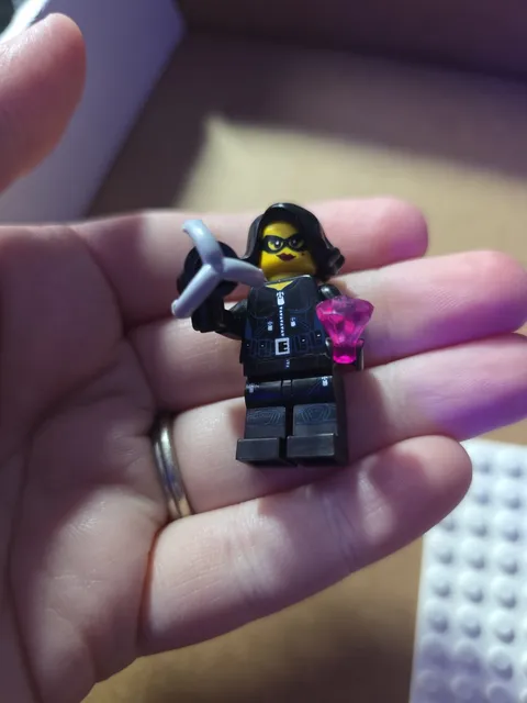 LEGO Jewel Thief Series 15 Collectible Minifigures 71011 