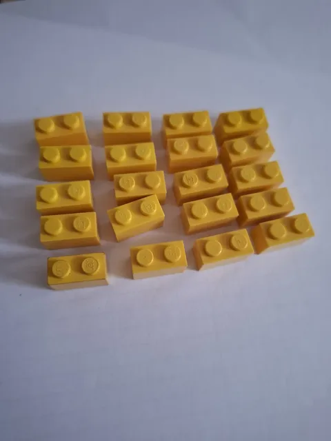 No 280.   20x Legobasic 3004. 1x2. Yellow