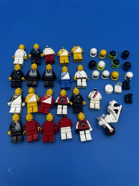 Vintage LEGO Space Minifigure Lot – Classic Space, Blacktron, 80’s 90’s (Mixed)