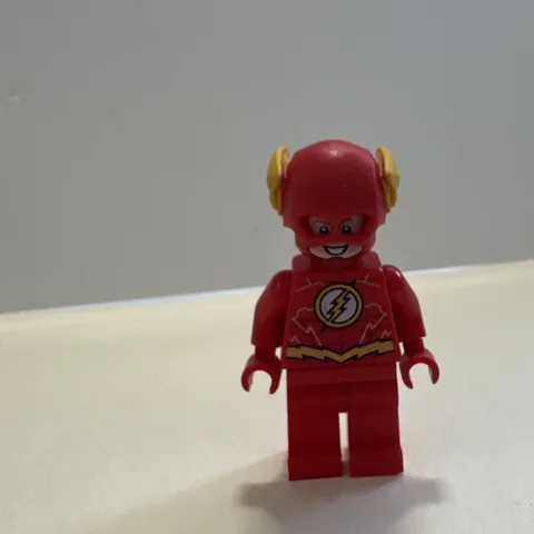 LEGO The Flash Minifigure Red Suit w/ Helmet Headgear Plastic Figure