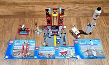 LOT OF TWO LEGO CITY SPACE CENTRE 3368 &  3366 SATELLITE LAUNCH PAD SETS