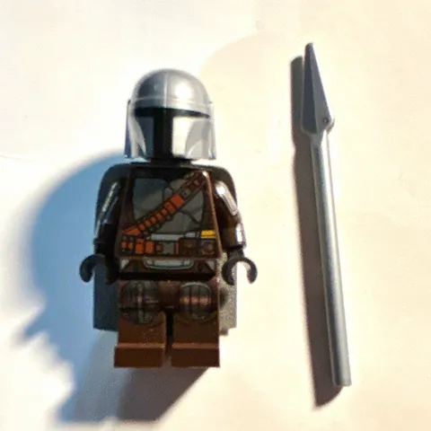 LEGO Star Wars The Mandalorian Minifigure w/ Spear, 2 Pieces