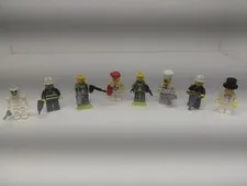 LEGO Mini Figs lot of 8 Pre-owned #65