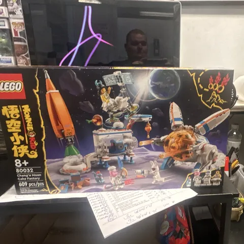 LEGO Monkie Kid 80032 Chang'e Moon Cake Factory 609pc Brick Separator