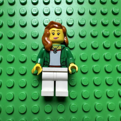 LEGO Minifigure - City Bandit Female Green Overalls - cty0745 - Set# 60136 Z12