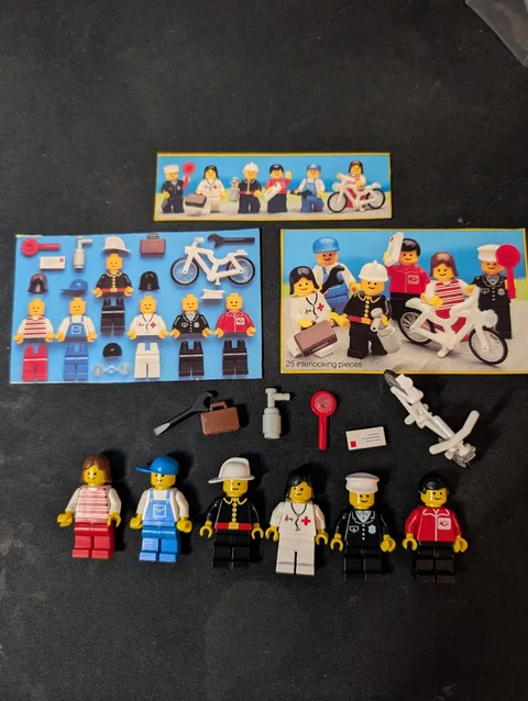 lego Town Mini-Figures 6301 From 1986 100% complete with box cut out