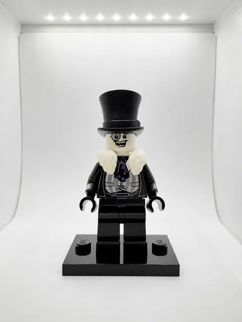 LEGO Batman Movie Penguin Minifigure 70909 2017 Retired Genuine Figure