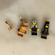 LEGO Minifigure Lot of 3 w/ Accessories