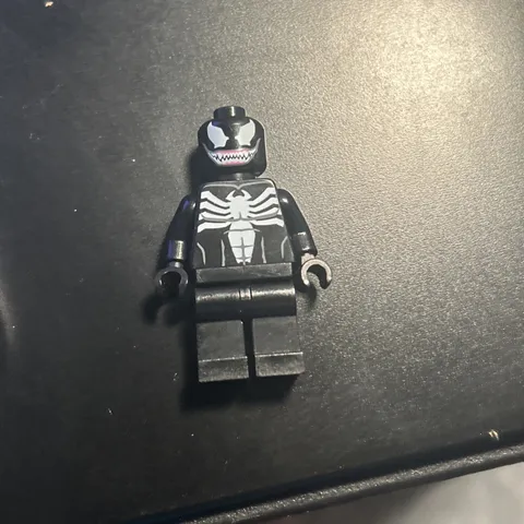 Lego Venom Minifigure sh0113 Spider-Man from Set #10665 Marvel Teeth Together