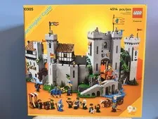 LEGO 10305 Lion Knights' Castle  New in Sealed Box - Retired!!! Hard to Find!!!