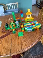 LoT of  3 Lbs Lego Duplos Zoo animals Zoo Keeper Fences Bricks and Parts Pieces