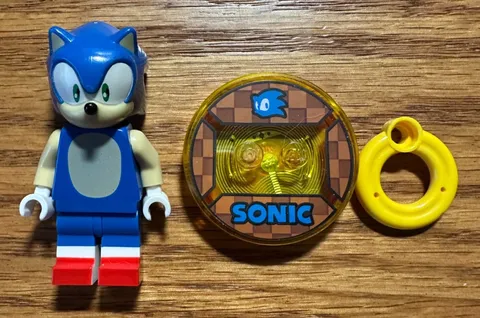 LEGO Dimensions SONIC THE HEDGEHOG minifigure with disc