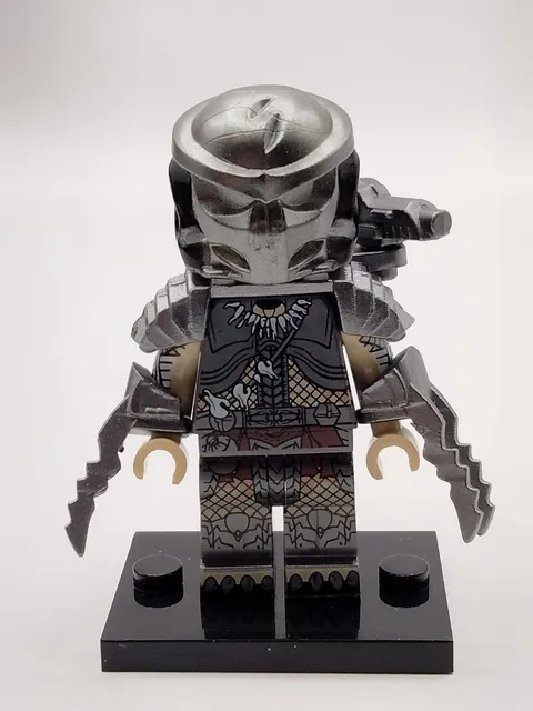 Alien vs. Predator: Yautja Hunter Veteran Custom Lego Minifigure