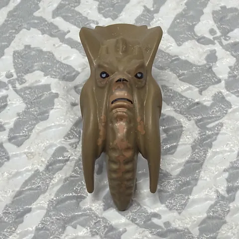 LEGO - Minifig, Head Geonosian Poggle the Lesser w/ Black Eyes, Nose & Mouth