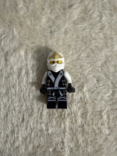 LEGO Ninjago Zane The Final Battle Minifigure 70504 njo0076