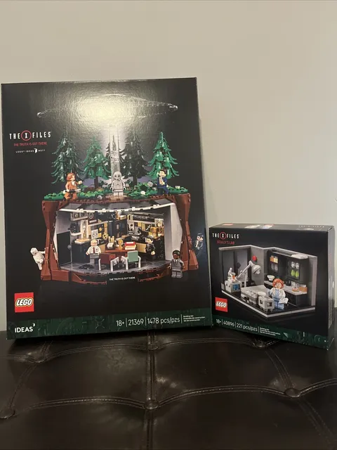 LEGO - The X Files The Truth Is Out There Set Plus Scully's Labs GWP