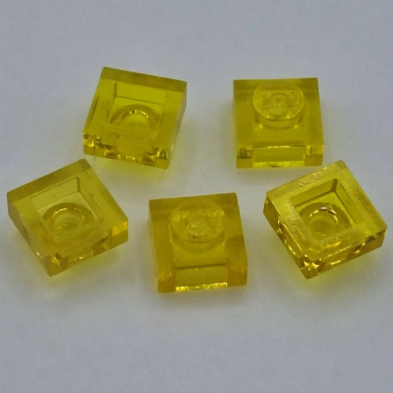 Lego - 5 Basic Trans Yellow 1 x 1 Stud Plates 3024