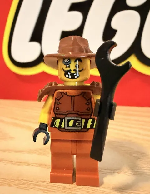 Lego City Stuntz Driver Wallop Minifigure With Accessory