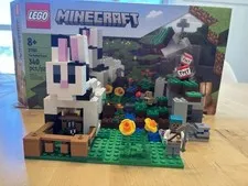 LEGO Minecraft: The Rabbit Ranch (21181) * MISSING 1 MINIFIGURE