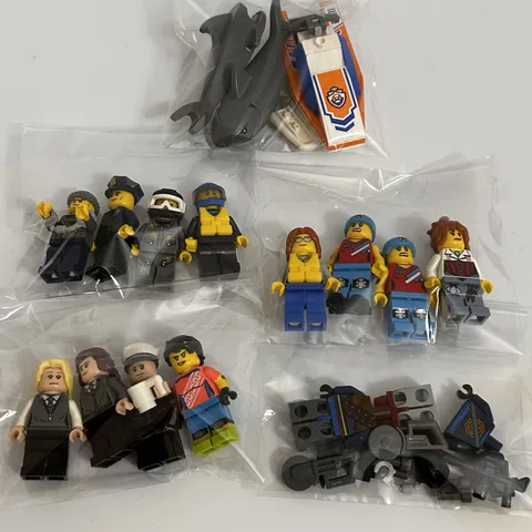 Lego 15+ mixed minifigs skater Cop Thief Paintball Sharks accessories Genuine