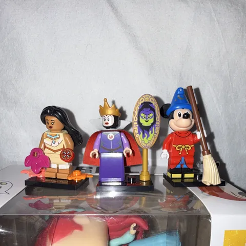 Disney 100 Lego Mini figures Set Of 3 Evil Queen, Sorcerer Mickey, Pocahontas ￼