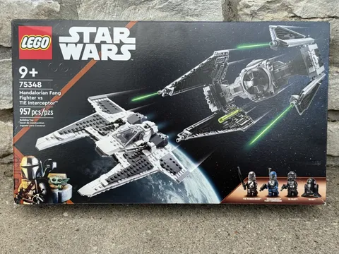 LEGO Star Wars: Mandalorian Fang Fighter vs TIE Interceptor (75348) 957pcs
