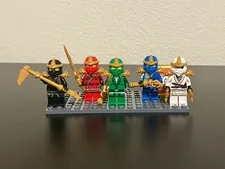 LEGO Ninjago Minifigures Zane, Cole, Jay, Kai, Lloyd w/weapons Excellent Cond. 