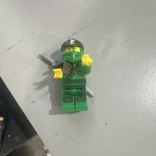 LEGO NINJAGO Green Ninja Minifigure w/ Sword & Back Accessory