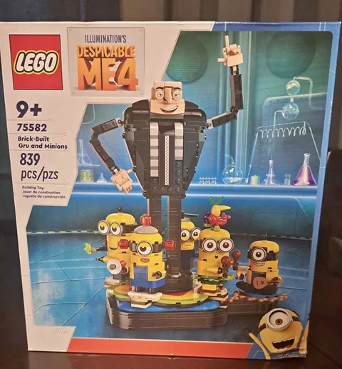 LEGO 75582 Despicable Me 4 Brick-Built Gru and Minions 839 pcs NEW Sealed