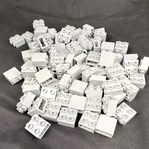 LEGO piece #22885 light gray bricks Q=100 Size:   1x2x1 2/3 with studs on side