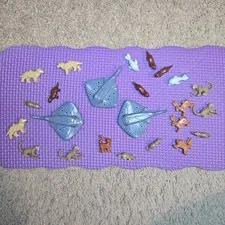 LEGO Animal lot 3 Manta Rays, 3 Dogs, 4 Monkeys, 2 Dolphins, 4 Otter, 4 Mice ...