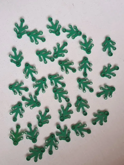 Lego 2423 Leaves, Plants, 4x3 Green 32 Pieces