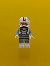 Clone Trooper Pilot sw1402 (Phase 2) - Light Bluish Gray Arms, Nougat Head Star
