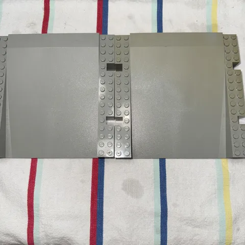 LEGO RAISED ROADWAY 2 PIECES ( ROAD AND RAMP) GRAY VINTAGE ELEVATED