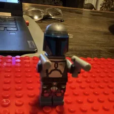 LEGO Minifigure Jango Fett Blue Helmet, Gray Armor w/ Jetpack & Blasters