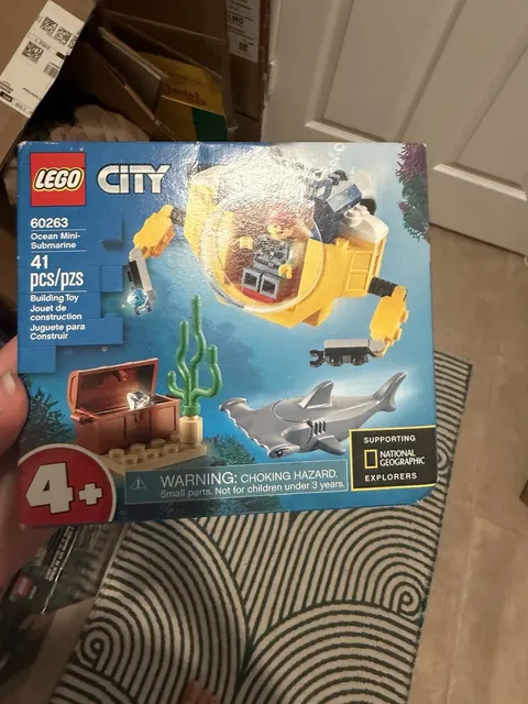 2020 RETIRED NEW SEALED LEGO CITY: Ocean Mini-Submarine (60263) With Shark!