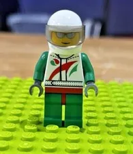 LEGO Minifigure Octan Racer Green Racing Suit Helmet Town City